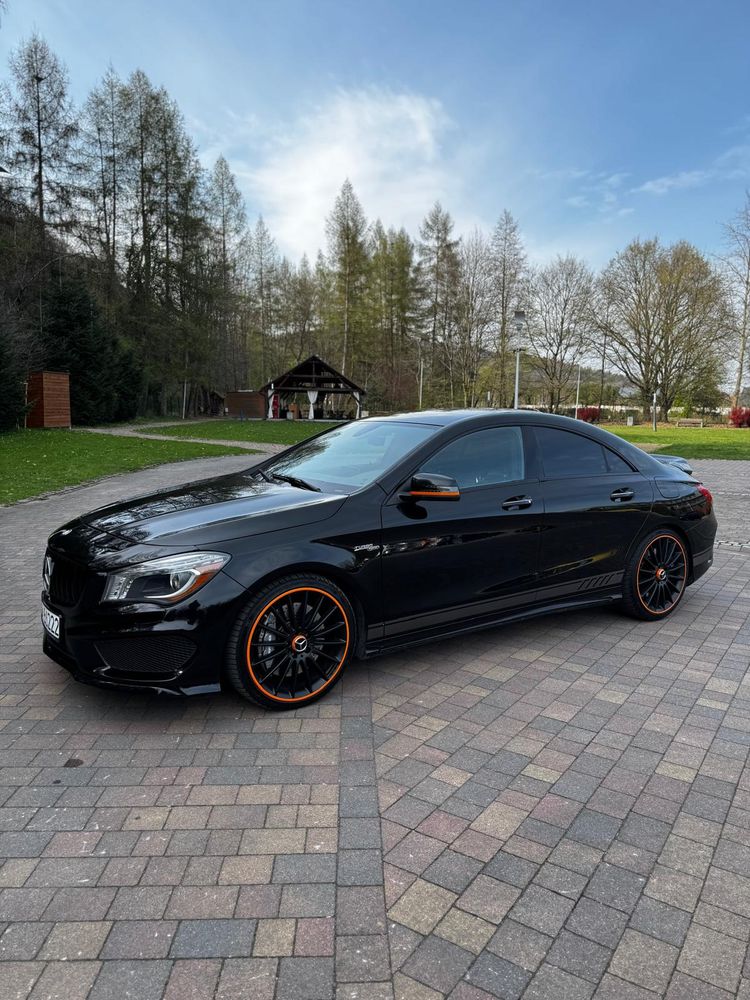 Mercedes-Benz CLA I AMG 45 4Matic 7G-DCT Orange Art Edition 2015