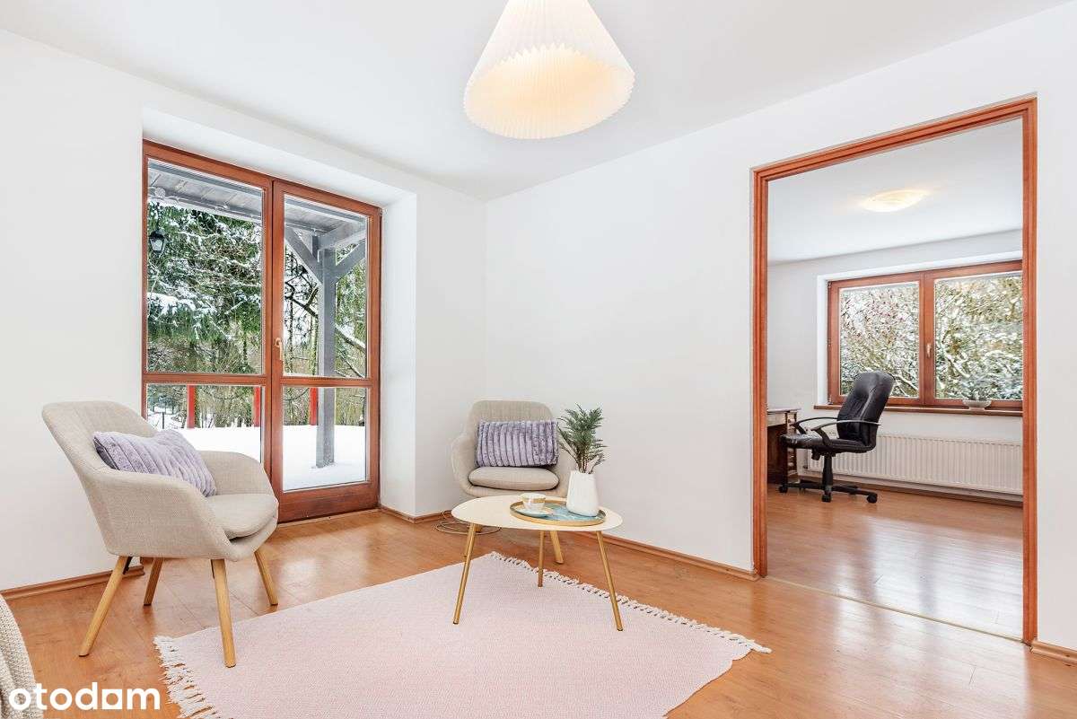 Dom jednorodzinny 138m, 6 pokoi z dużym tarasemm.-1