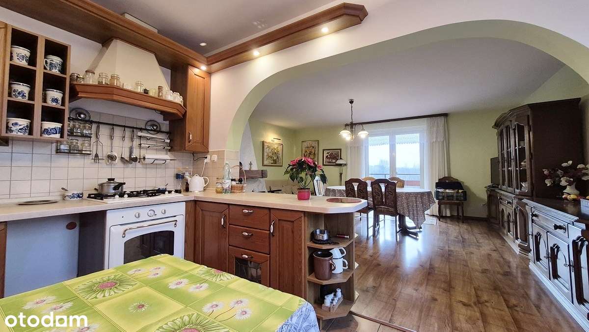 ZAWADA , 150 m2, subtelnie schowany blikso szkoły !-6