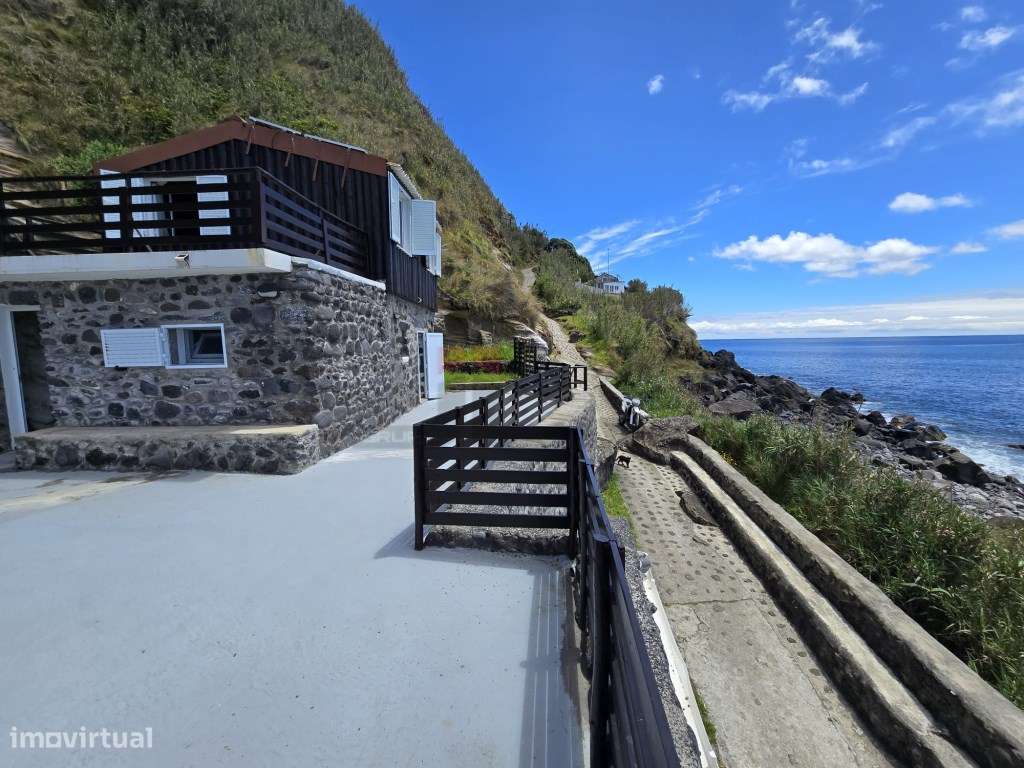 Moradia Isolada T2 -Rocha da Relva-26