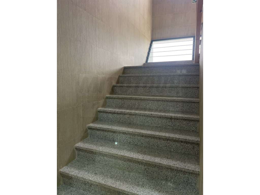 Venda conjunta de imóveis para atividade industrial com edifício e ...-22