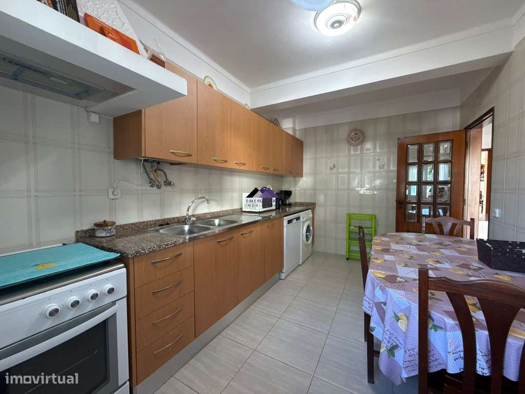 Moradia V3 com Estacionamento e Quintal - Grande imagem: 5/24