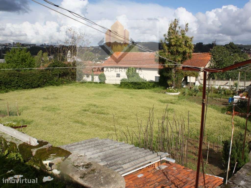 Terreno com frente para duas ruas - VILAR DO PARAÍSO - Grande imagem: 4/5