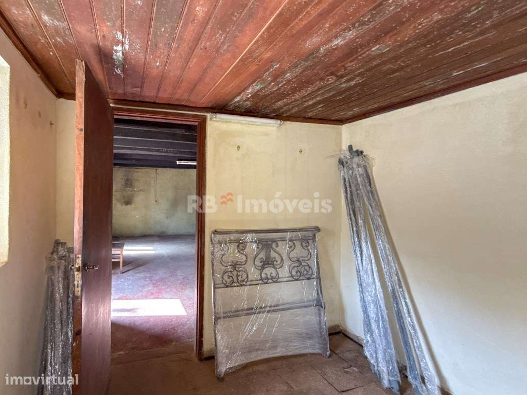 2 Moradias p/ Recuperar c/ Terreno - em Chãos, Ferreira do Zêzere-26