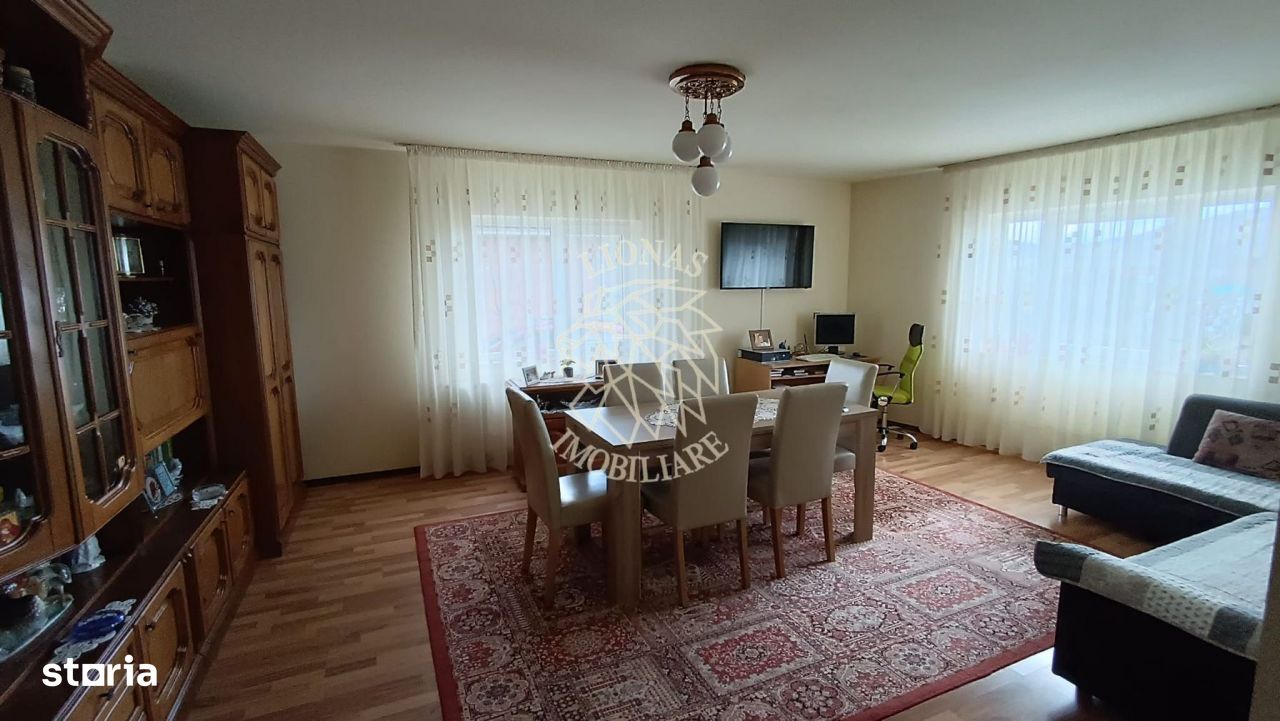 Casa/Vila cu 2 apartamente 220 mp-teren 900 mp-terasa-garaj-Sarata