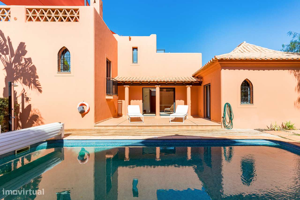 Moradia V3 Moderna em Prestigiado Resort de Golfe - Grande imagem: 4/58