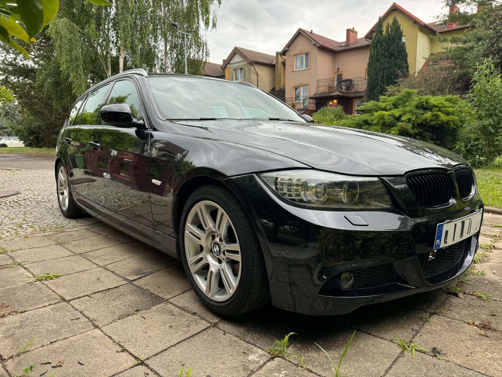 BMW 3 Series E90/E91/E92/E93 320i 2011