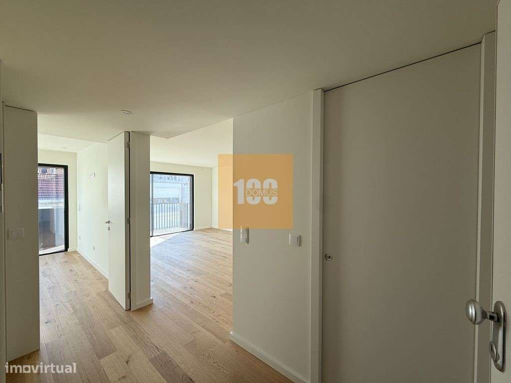 T2 na Rua Aires de Ornelas - Grande imagem: 5/42