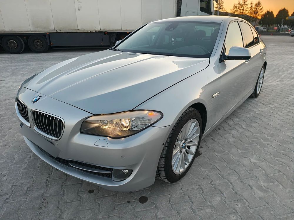 BMW 5 Series F10/F11 (2009-2017) 528i xDrive 2011
