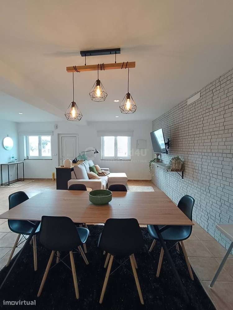 Moradia T3 totalmente renovada e equipada em Gáfete-16