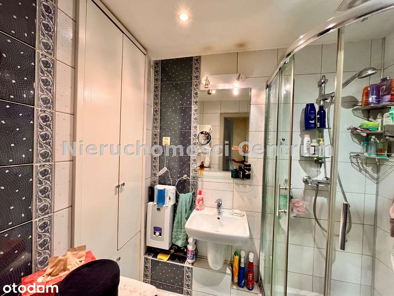 TRZYPOKOJOWY APARTAMENT Z DUZYM BALKONEM NA PODZAMCZU-11