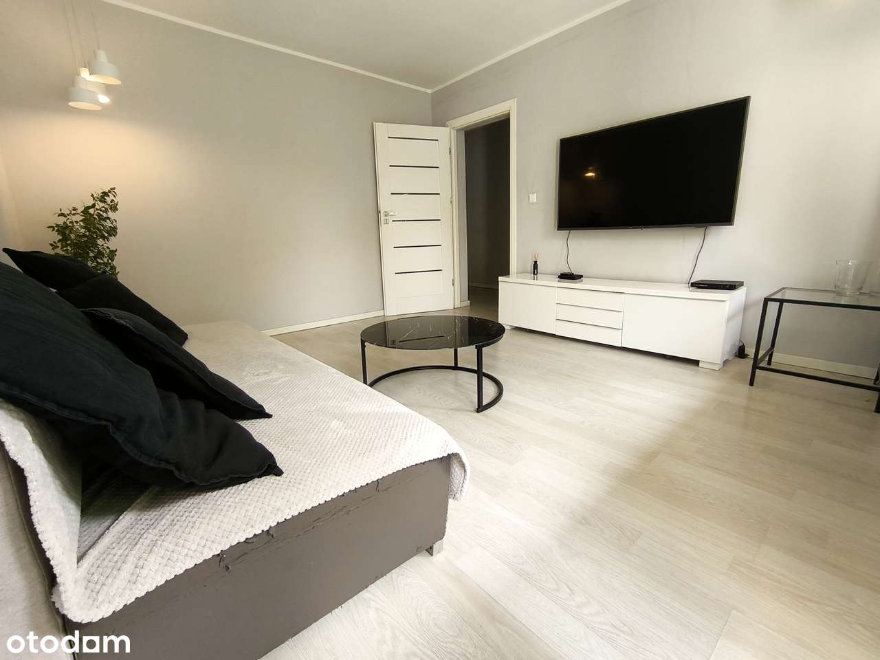 Centrum ul. Grabiszyńska 48m2, Media miejskie, Balkon !!!-1