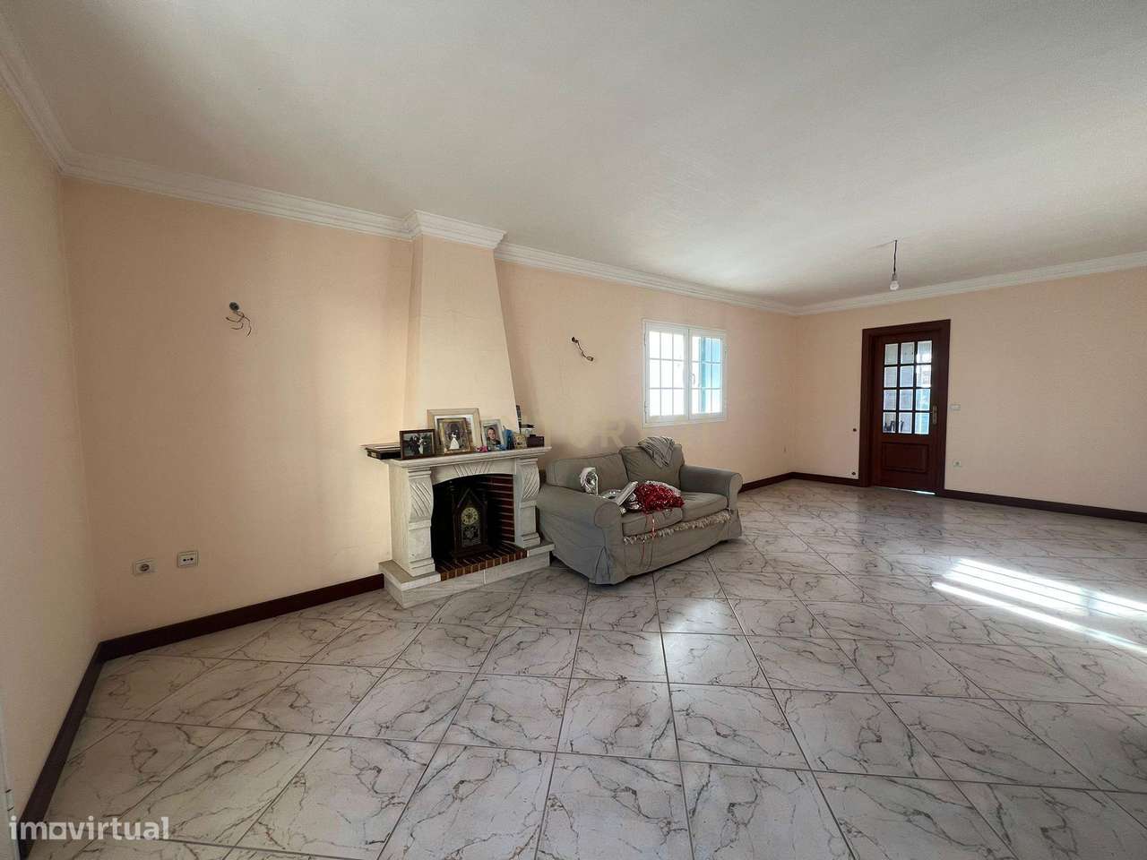 Moradia T4 com Vista Panorâmica – Conforto, Espaço e Localização Privi-8