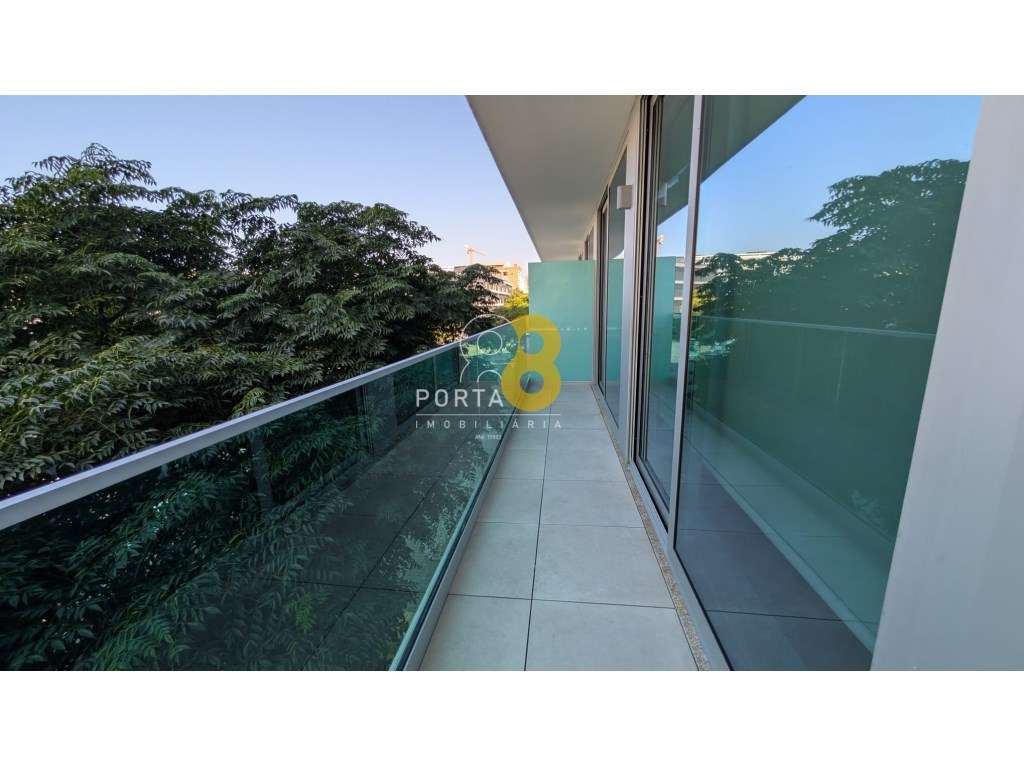 Apartamento T3 com terraço Matosinhos Sul junto ao mar-24