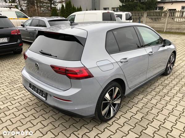 Volkswagen Golf - 5