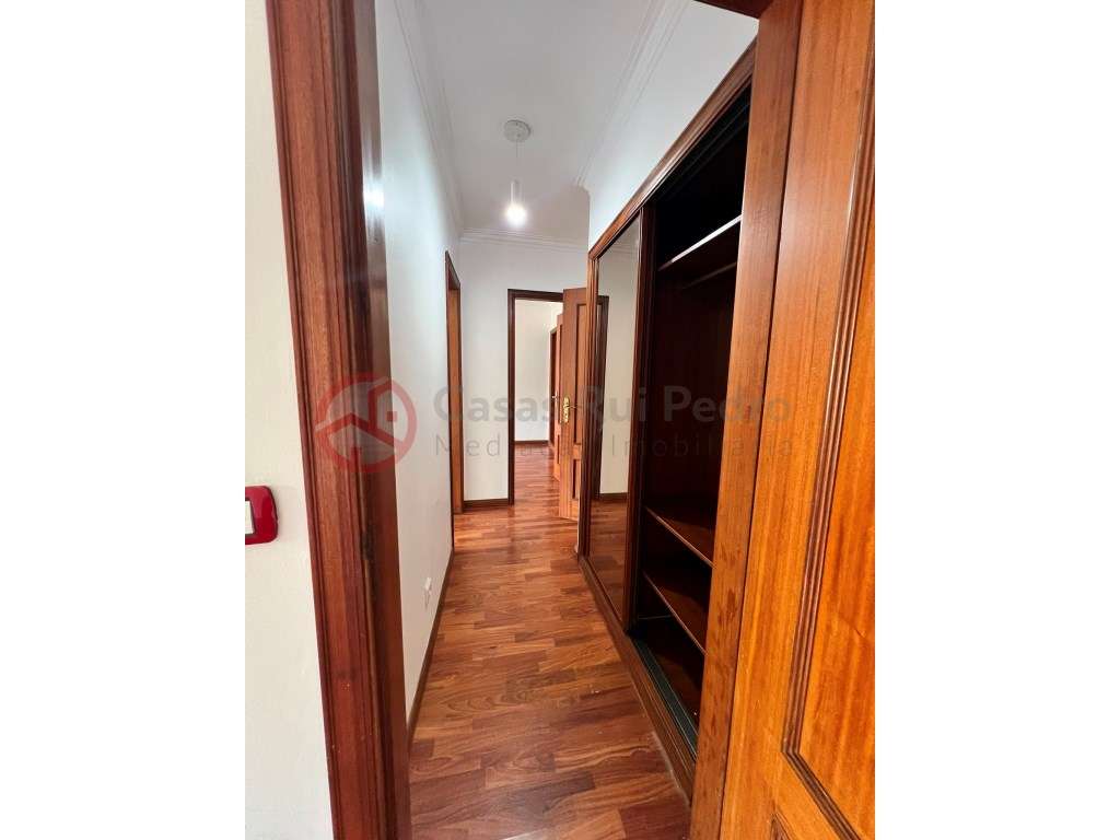 Apartamento T3 com garagem e arrecadação em Santa Marta do Pinhal, ...-33