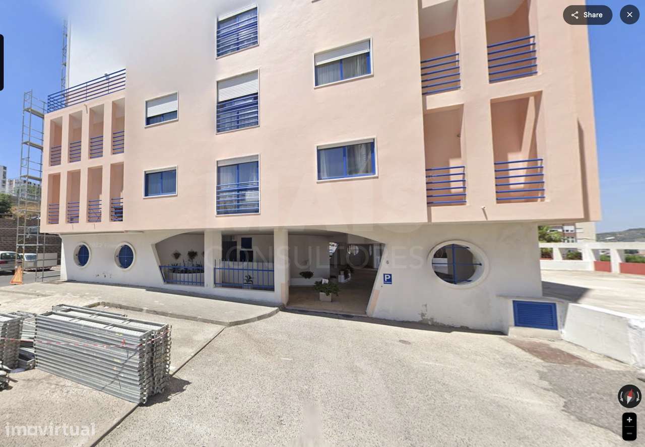 Loja Santo António dos Cavaleiros com 349,90m2 útil e 4 lugares de ... - Grande imagem: 4/4