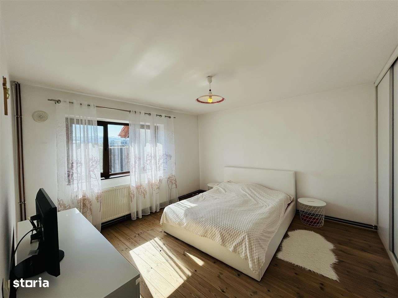 Casa in Sibiu: 210 mp utili, 5 camere, mobilata, utilata, teren 500 mp - Imagine principală: 5/10