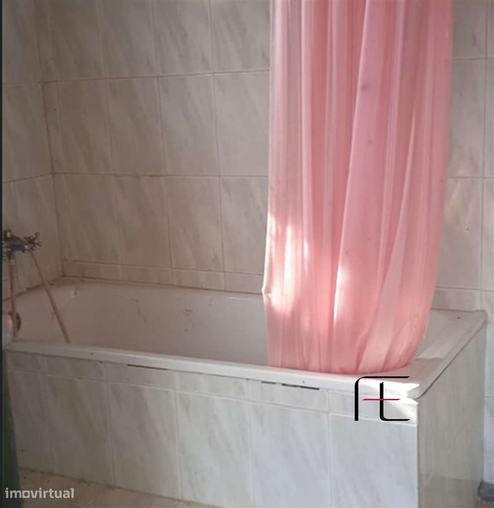 Moradia para Restaurar T4 Venda em Murça,Murça - Grande imagem: 5/11