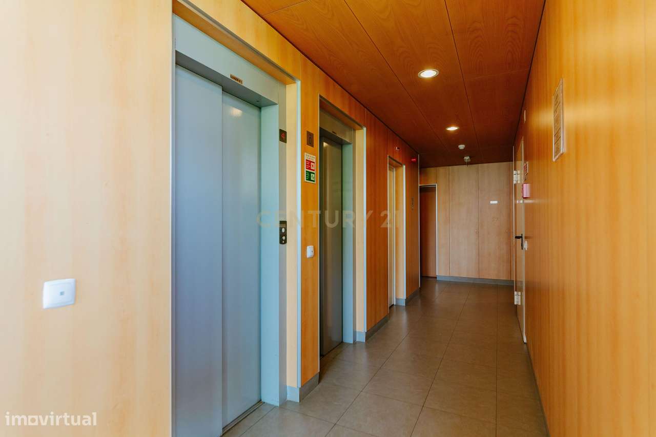 Apartamento T2 com vista rio no Edifício Âncora – Parque das Nações Su-20