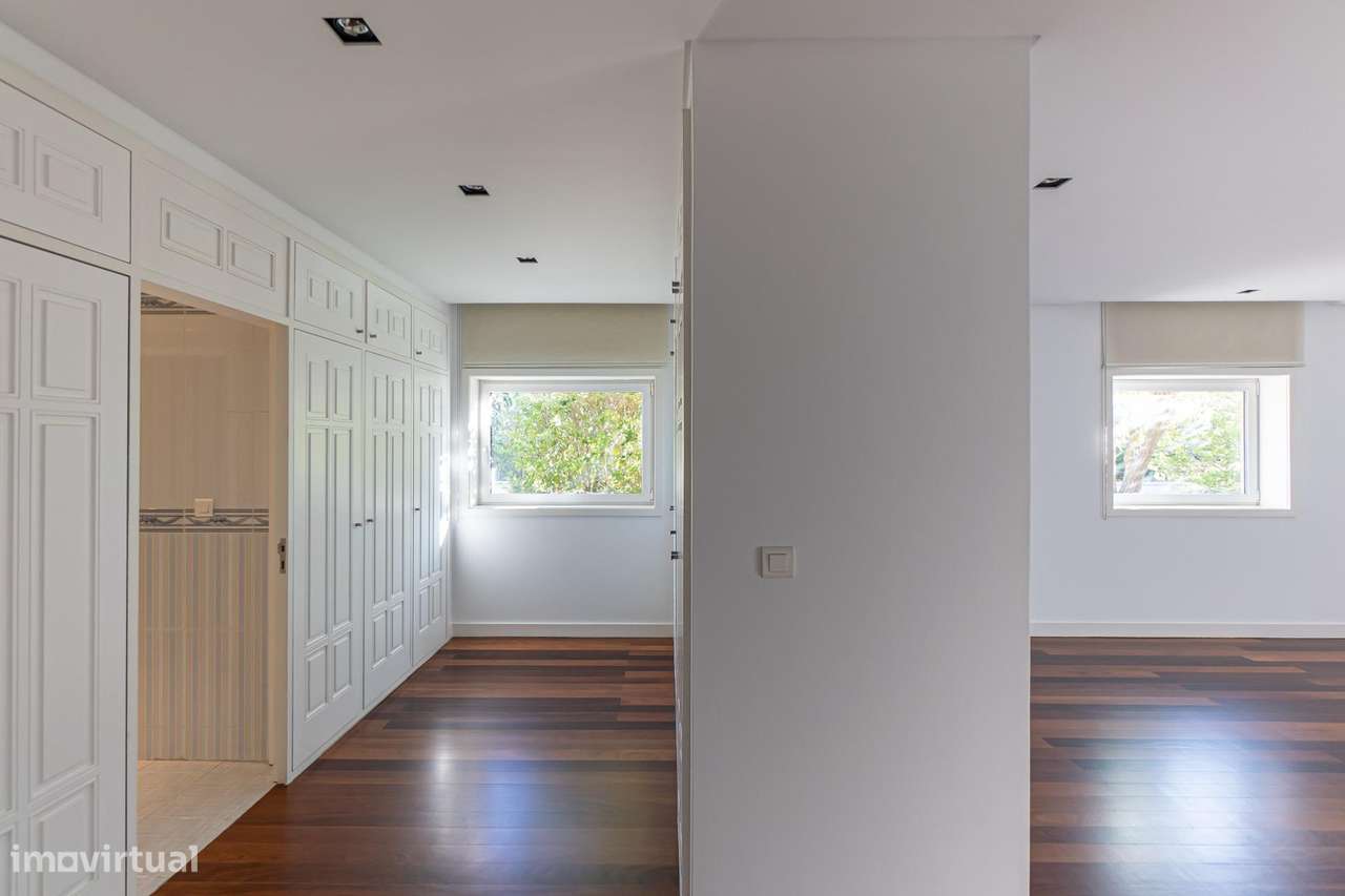 Moradia de Luxo com Elevada Privacidade, Piscinas Interior e...-34