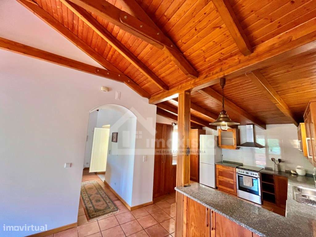 Moradia T1 pronta a habitar em Castanheira de Pera-17
