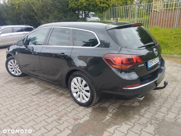 Opel Astra 2.0 CDTI Exklusiv - 7