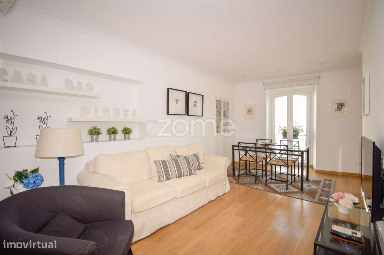 Prédio com 2 apartamentos independentes, totalmente remodelado-18