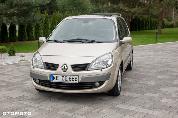 Renault Grand Scenic - 14