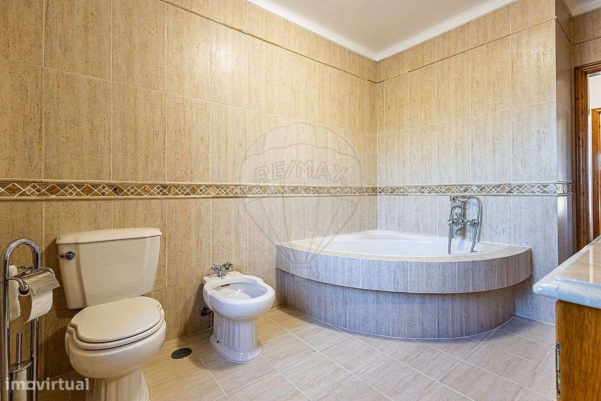 Moradia T4 para venda-18