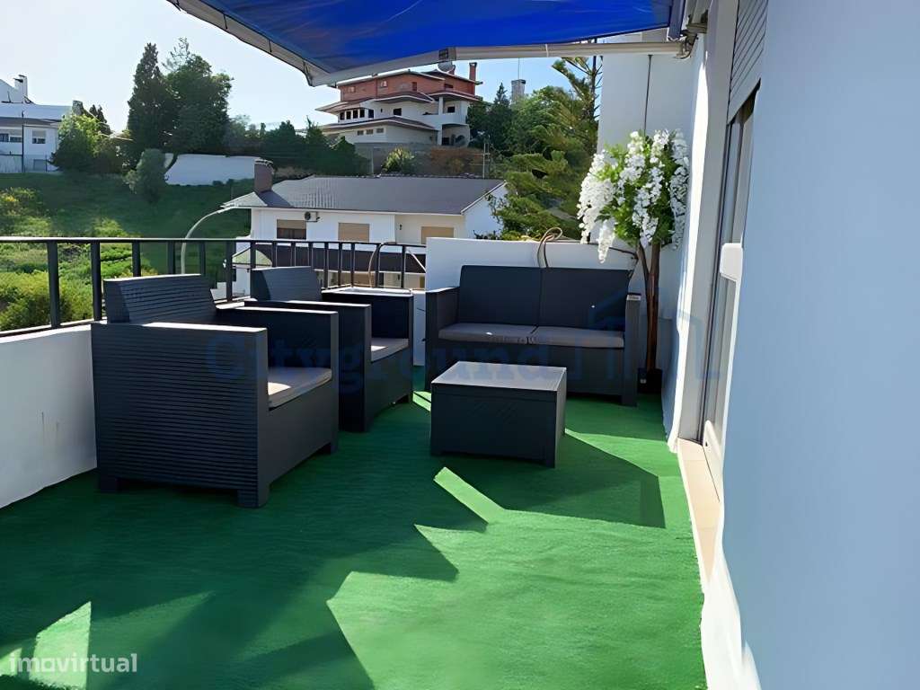 Duplex T3 com Varandas, Terraço e Vista Desafogada para o Castelo d...-16