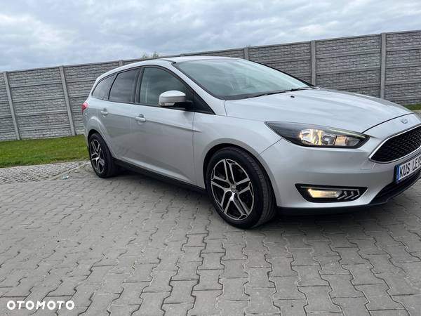 Ford Focus 1.6 TDCi DPF Ambiente - 13