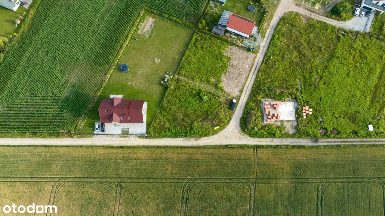 Działka budowlana w Czernicy-0