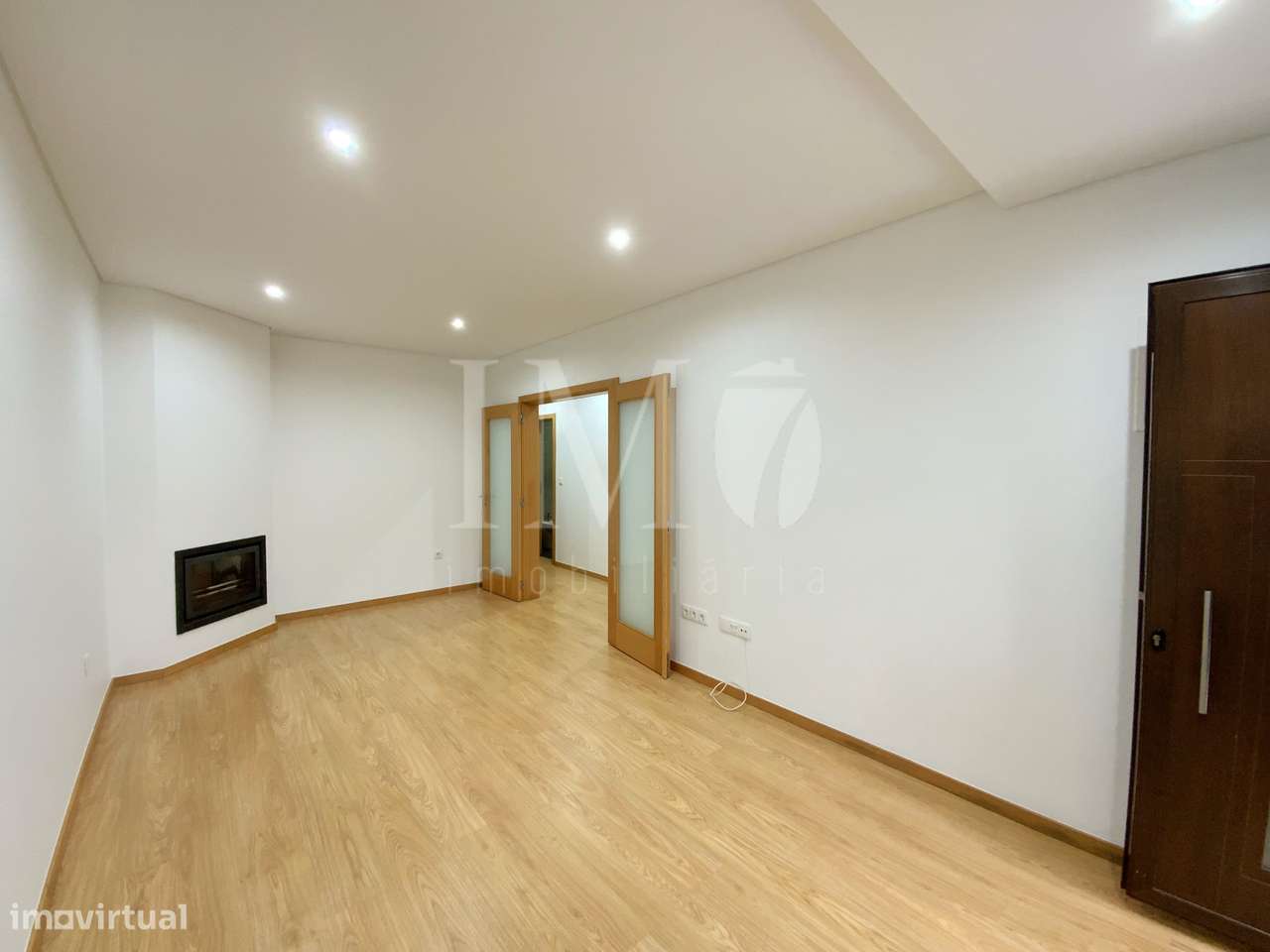 Andar de Moradia T3 remodelado na freguesia de Merelim S. Paio, Braga - Grande imagem: 2/18