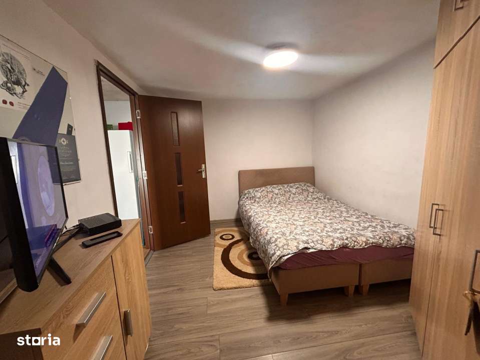 Casa cu 2 camere in curte comuna, zona Garii, 135000 Eur - Imagine principală: 4/10