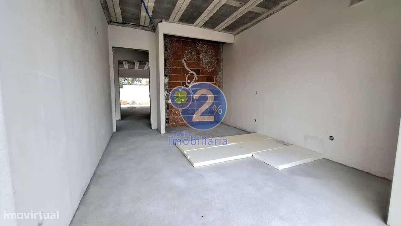 Moradia T3+1 em construção-25