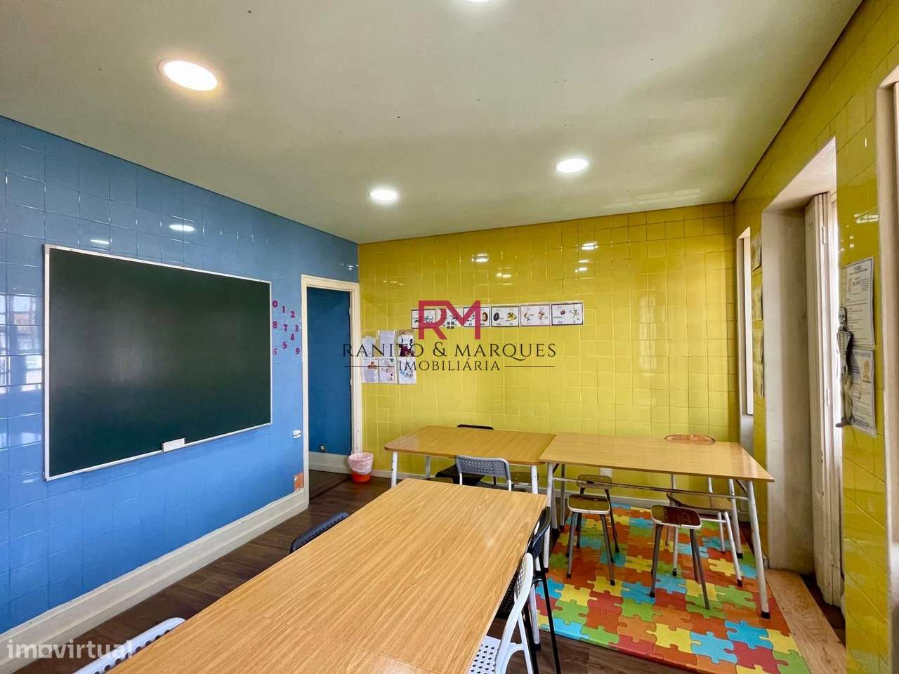 PREDIO COM 3 PISOS - CENTRO DE PENAFIEL - Grande imagem: 4/24