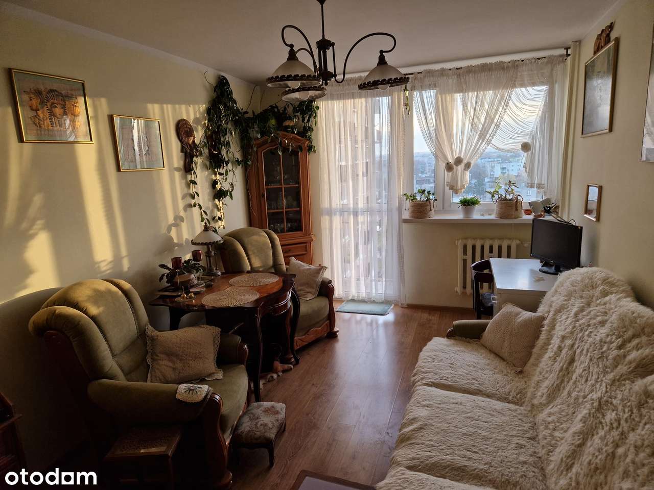 37 m² po remoncie z nastrojowymi wschodami słońca - Pełny obrazek: 4/13