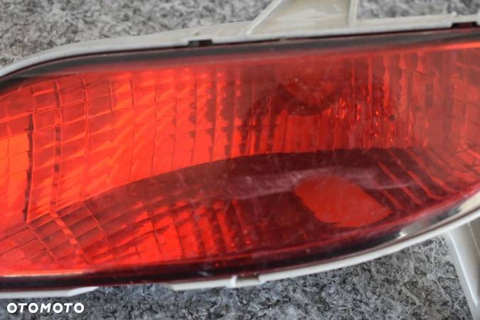 LAMPA PRZECIWMGIELNA LEWY TYŁ HYUNDAI I30 - 3