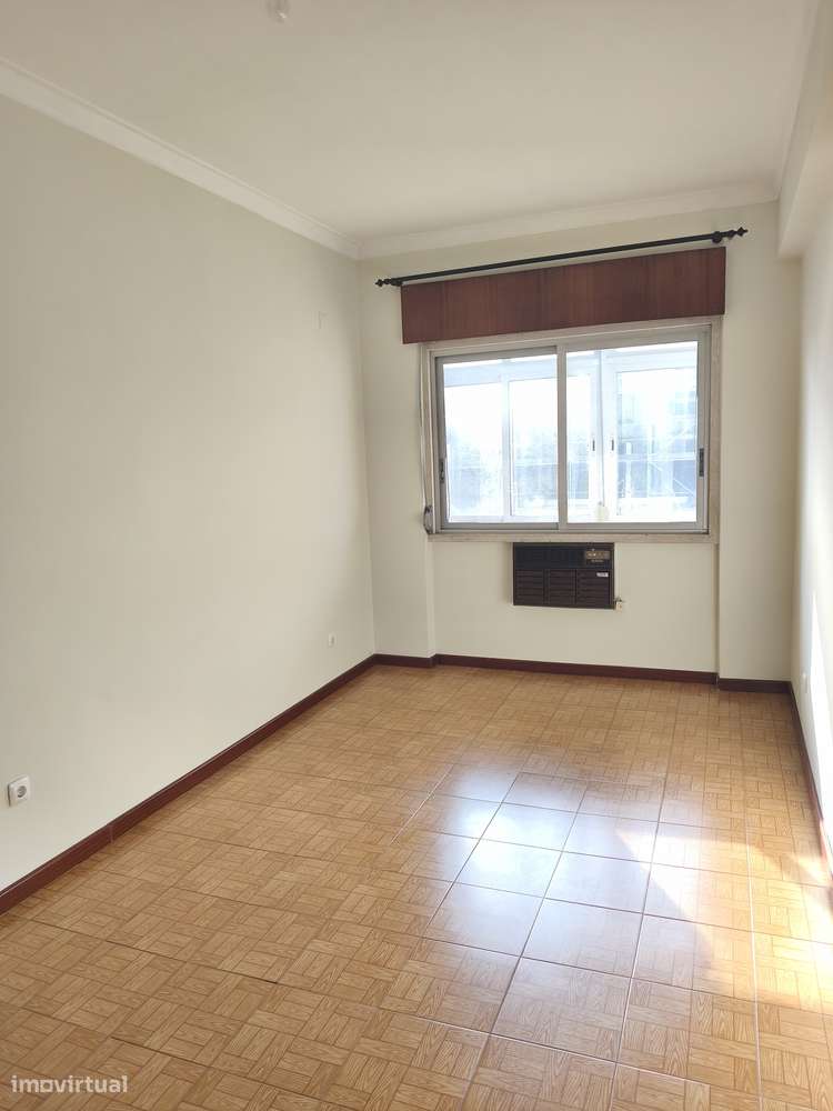 T1 Lisboa - Av. Almirante Reis, Bem Conservado, Junto ao Metro Arroios-8