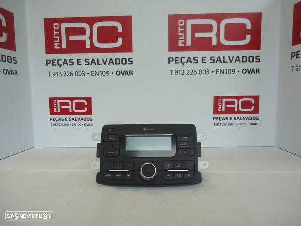 Auto Radio CD Dacia - 1