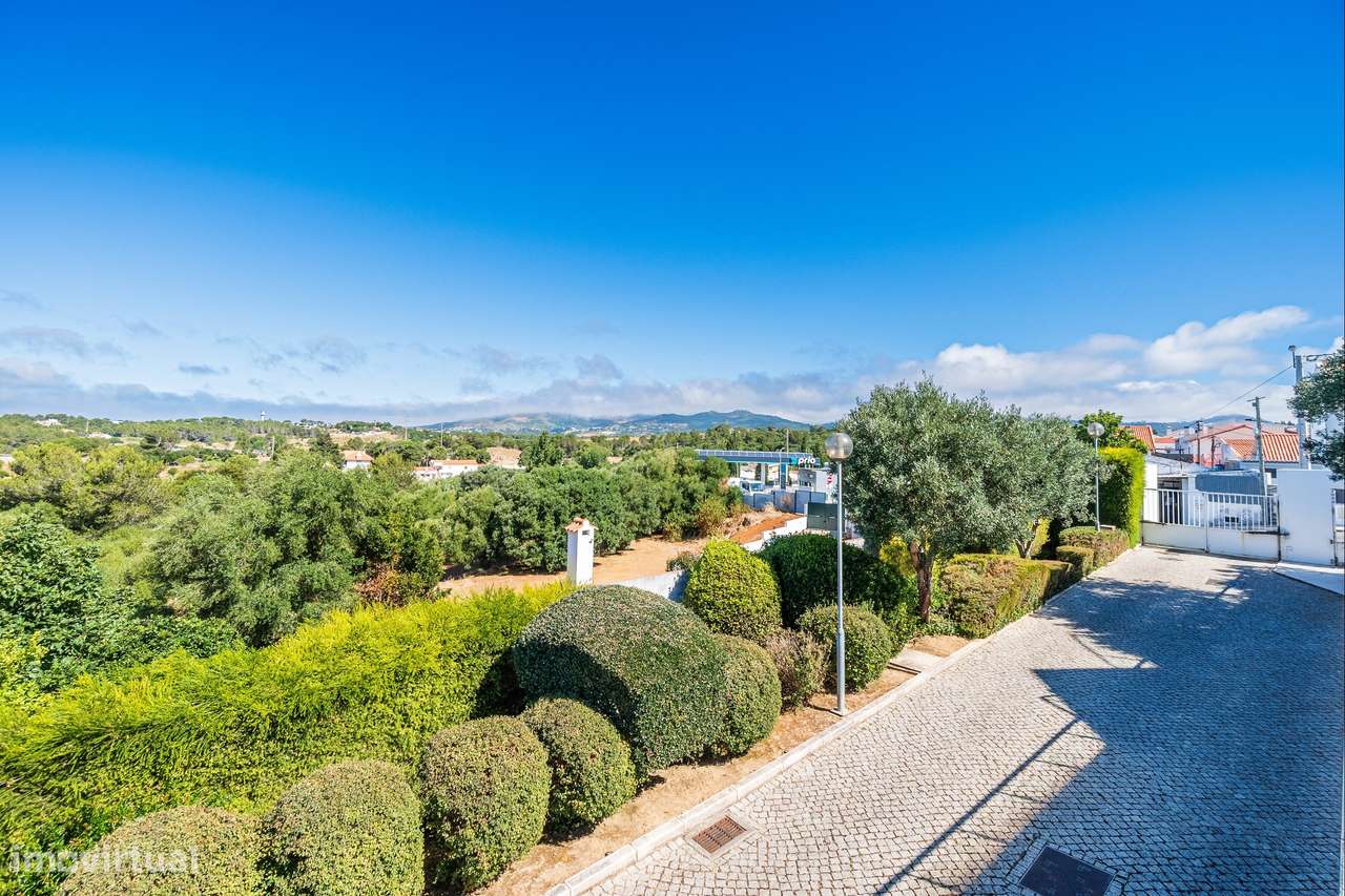 T1 com Potencial T2 (98m²) | Condomínio Privado com Piscina | Alcabide-14