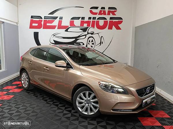 Volvo V40 1.6 D2 Momentum Eco - 1