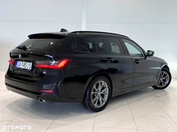 BMW Seria 3 318d Sport Line Shadow - 4