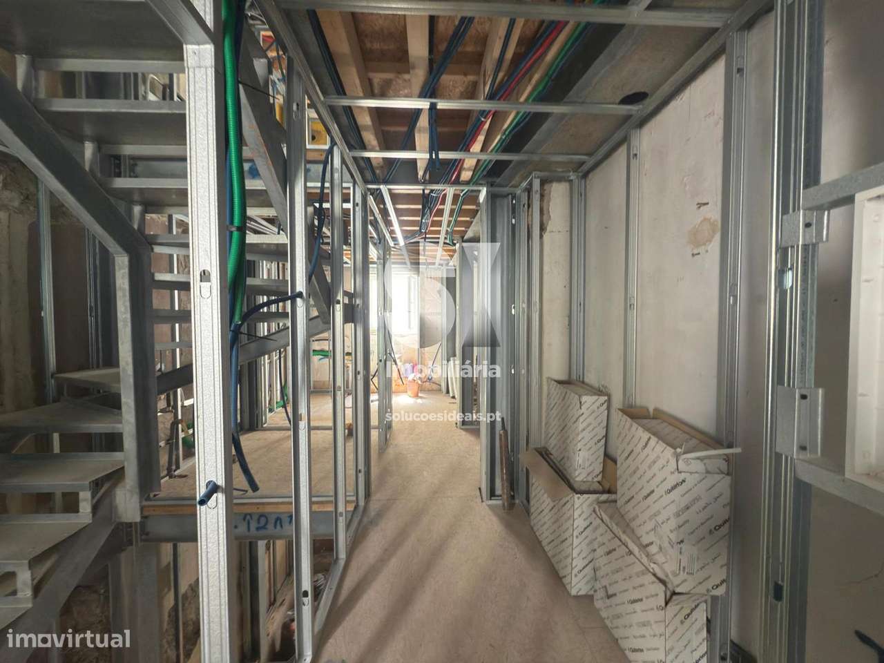 Prédio com 5 estúdios  na Baixa - Grande imagem: 5/10