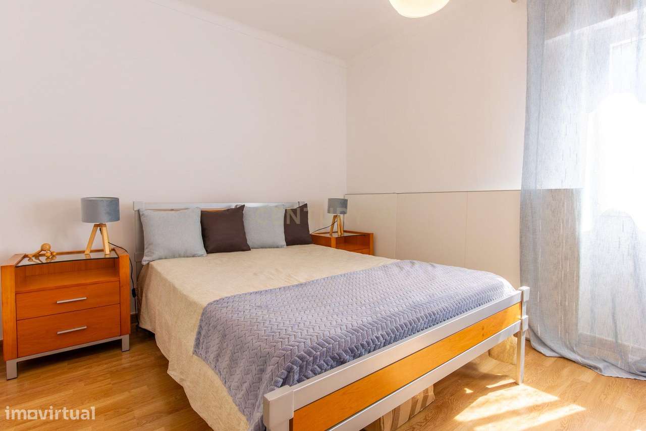 Casa Renovada em Setúbal com Vista Panorâmica-10