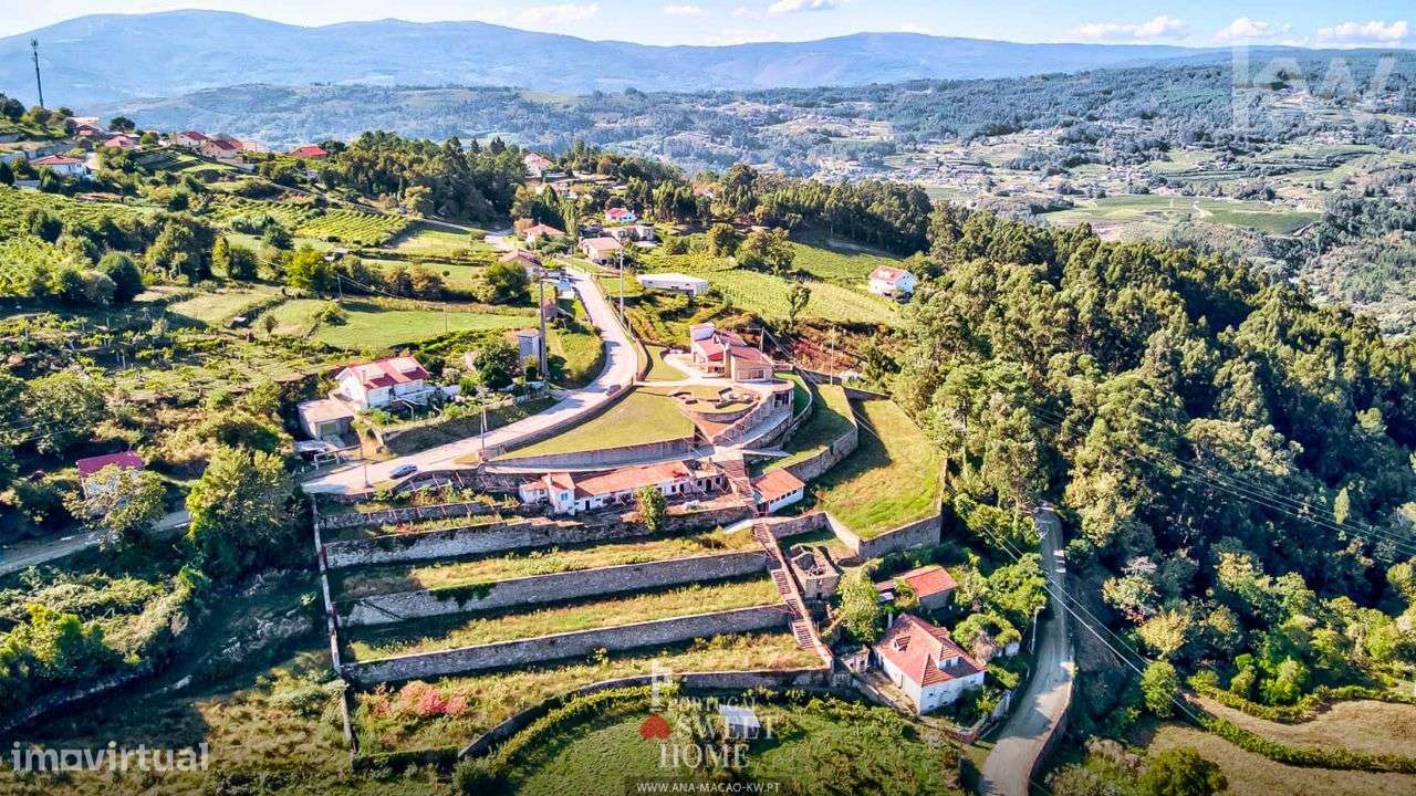 Quinta T4 em Melgaço (Chaviães e Paços), para recuperar-48