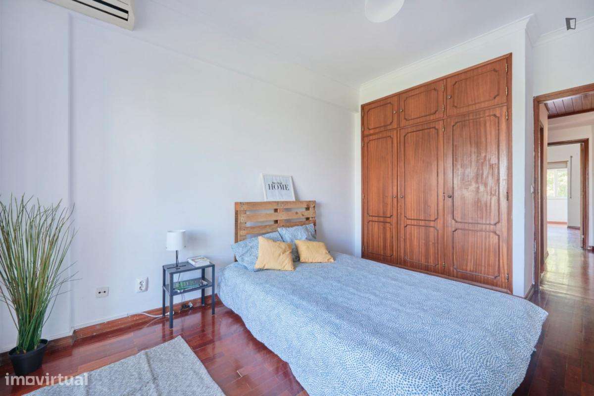 Quarto - localizado em Almada Lisbon - Grande imagem: 3/15