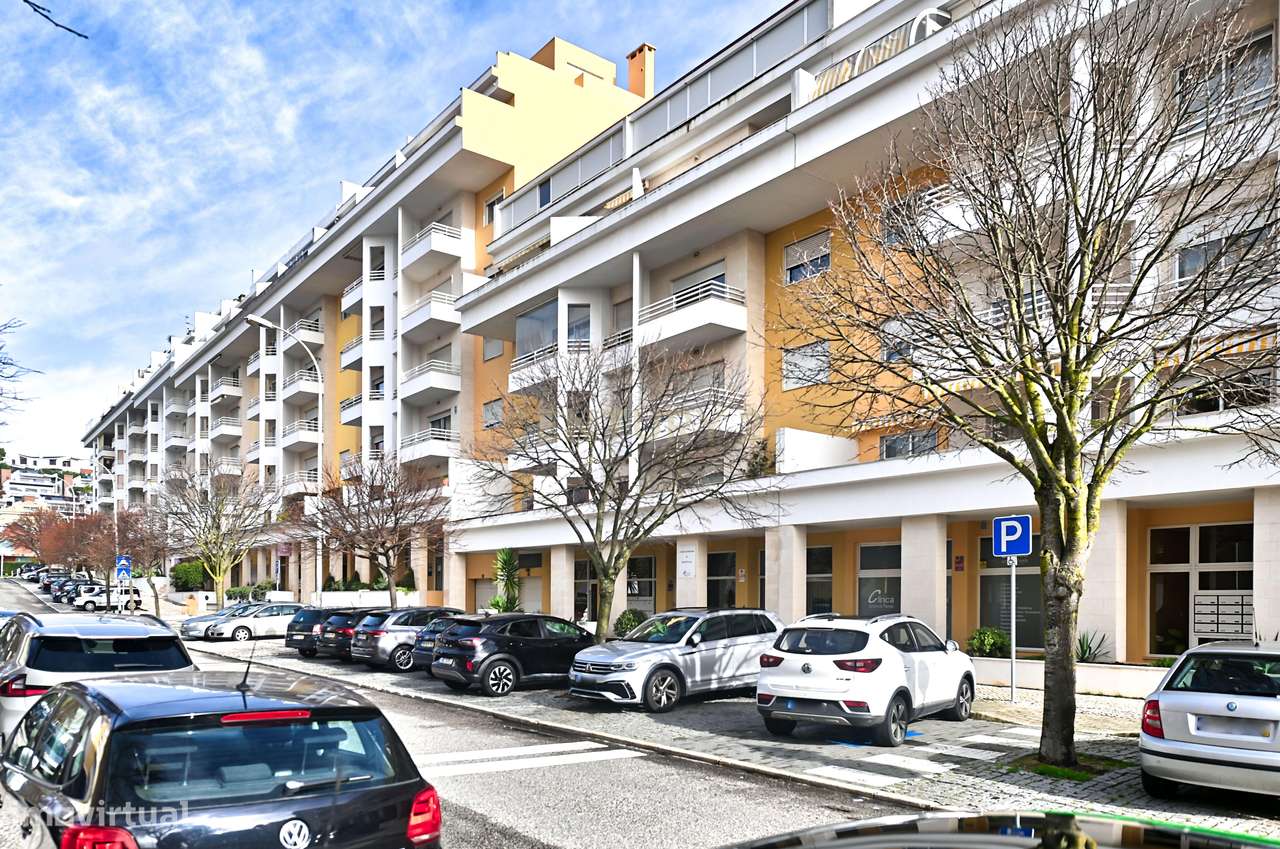 Apartamento 3 quartos, 3 WC, no centro dos Jardins da Parede, com vist-29