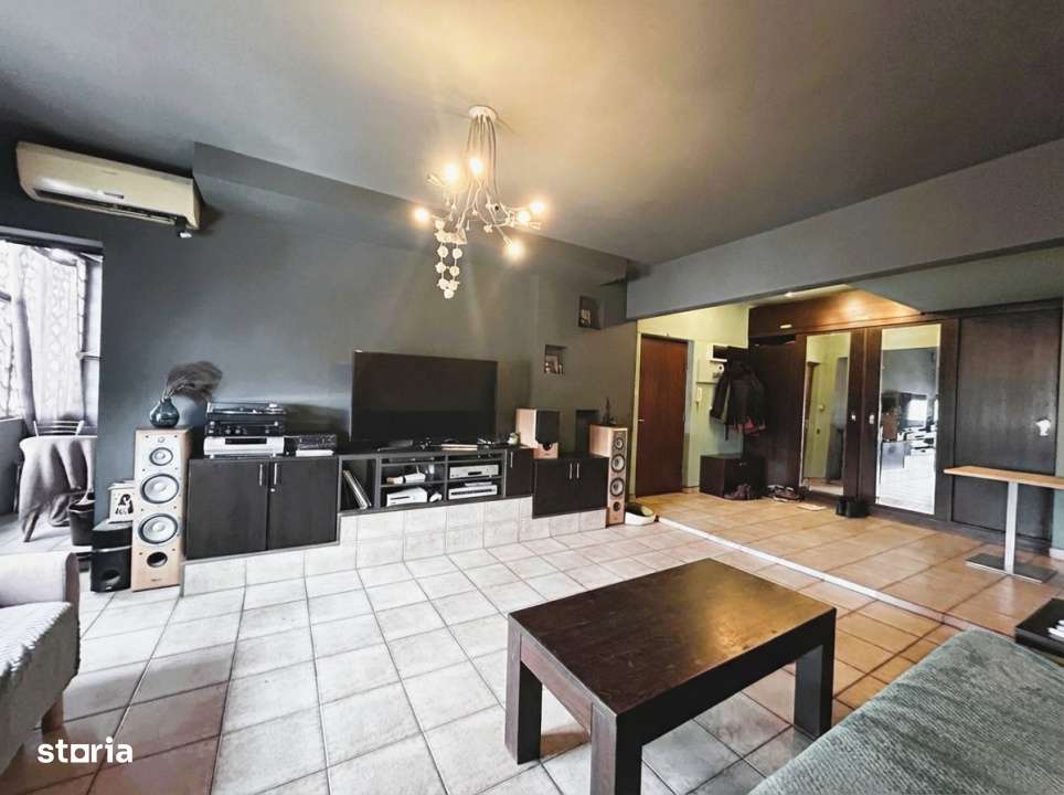 Vand apartament boem, intr-un bloc ca un refren-7